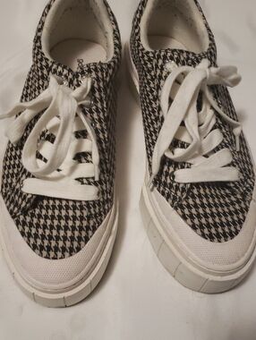 Women’s Houndstooth Canvas Sneakers - White & Black